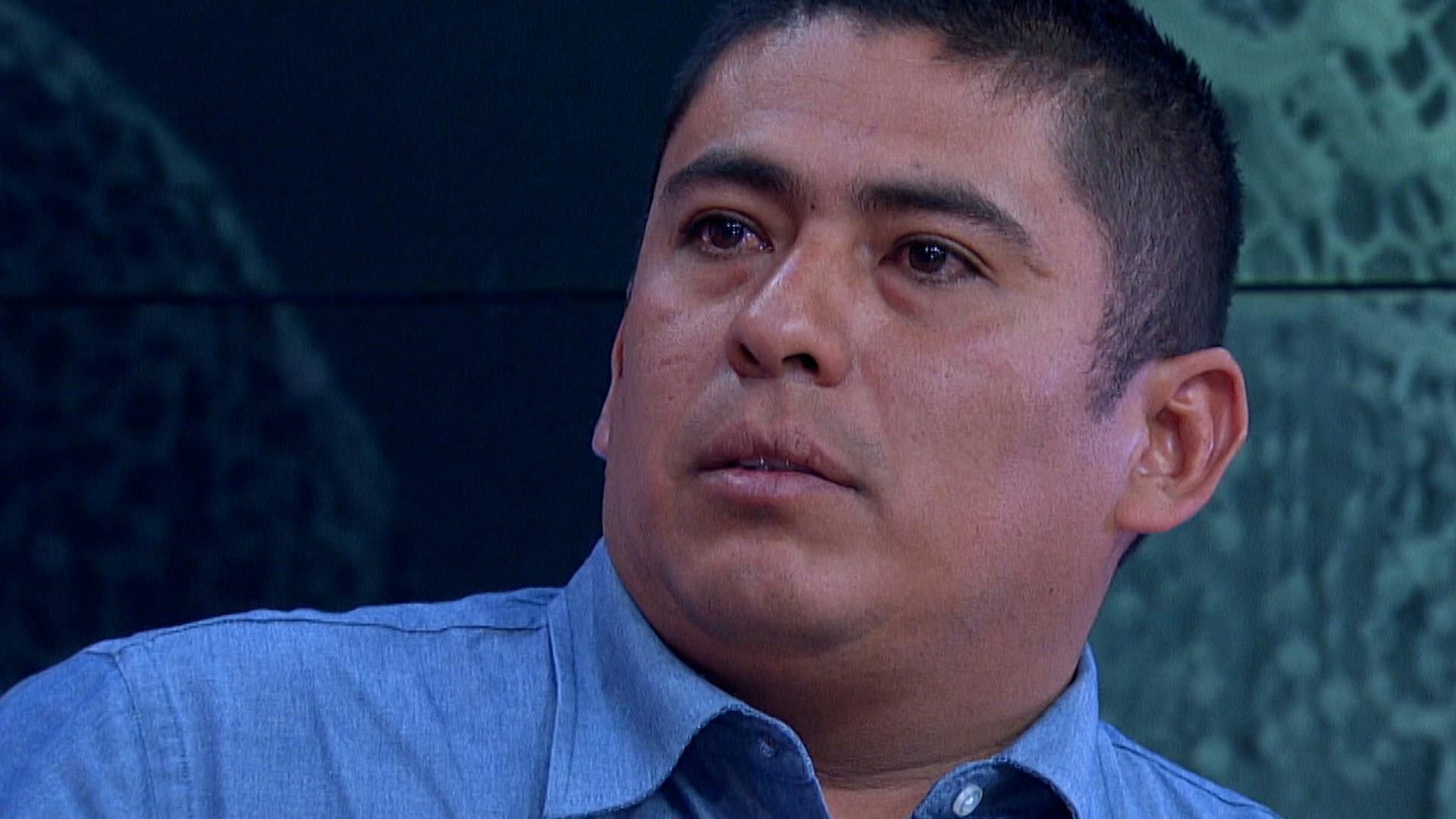 Jonathan le pide a su ex que deje al mujeriego y que regrese con él