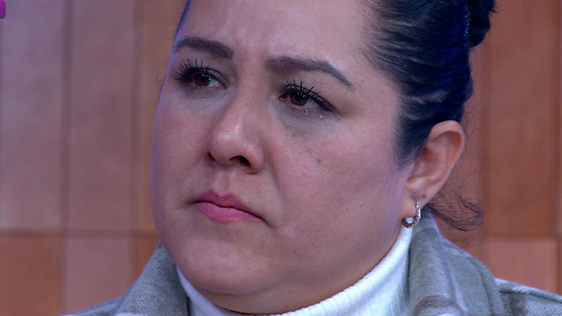 Virinea se parecía a su papá y por eso su mamá se desquitaba con ella