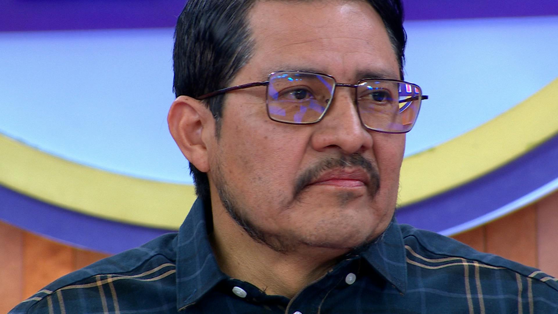 ¡No quiere a una muñeca! Javier quiere intimidad diario con su mujer