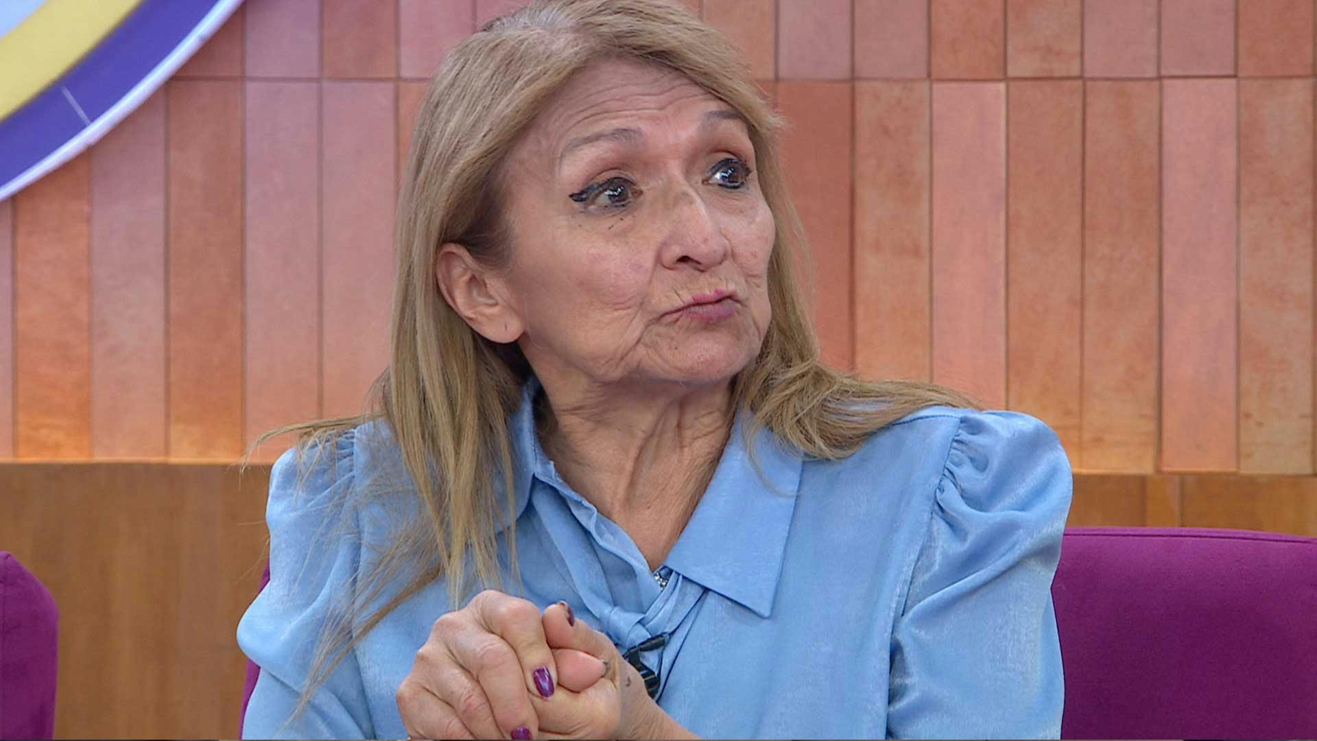 ¡Son fregaderas! A María no le gusta el negocio ilícito de su nieta