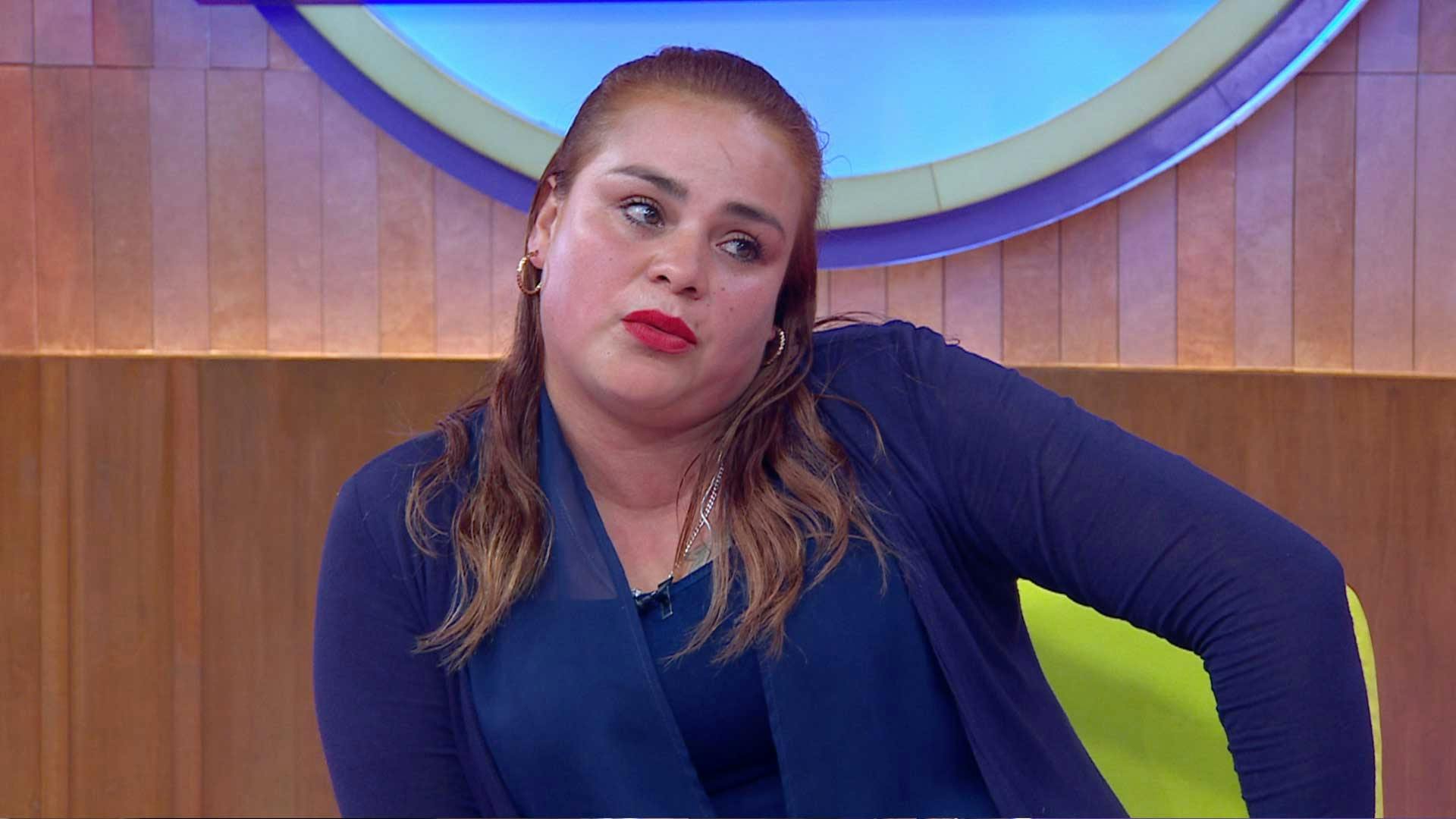 ¡Le quiere bajar al novio! La mamá de Sharon es una descarada