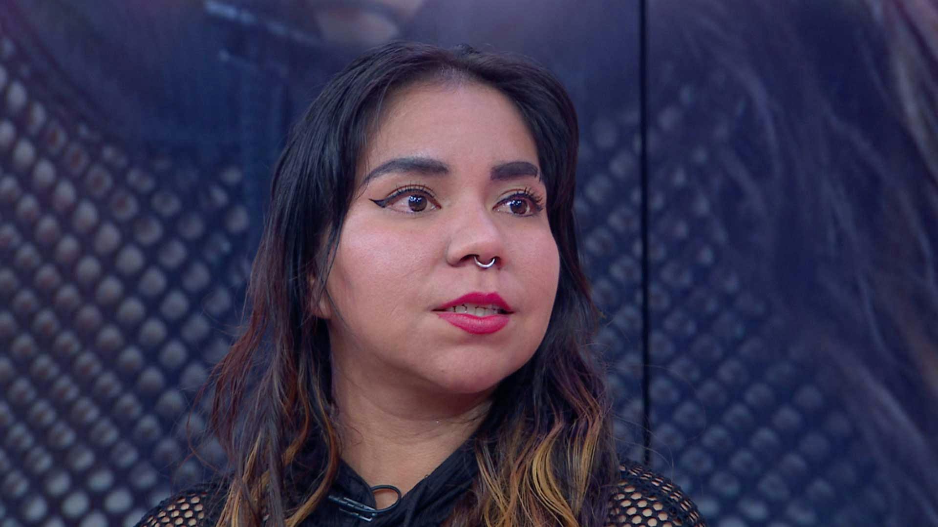 A Reyna la ofrecieron y su madre no hizo nada por defenderla