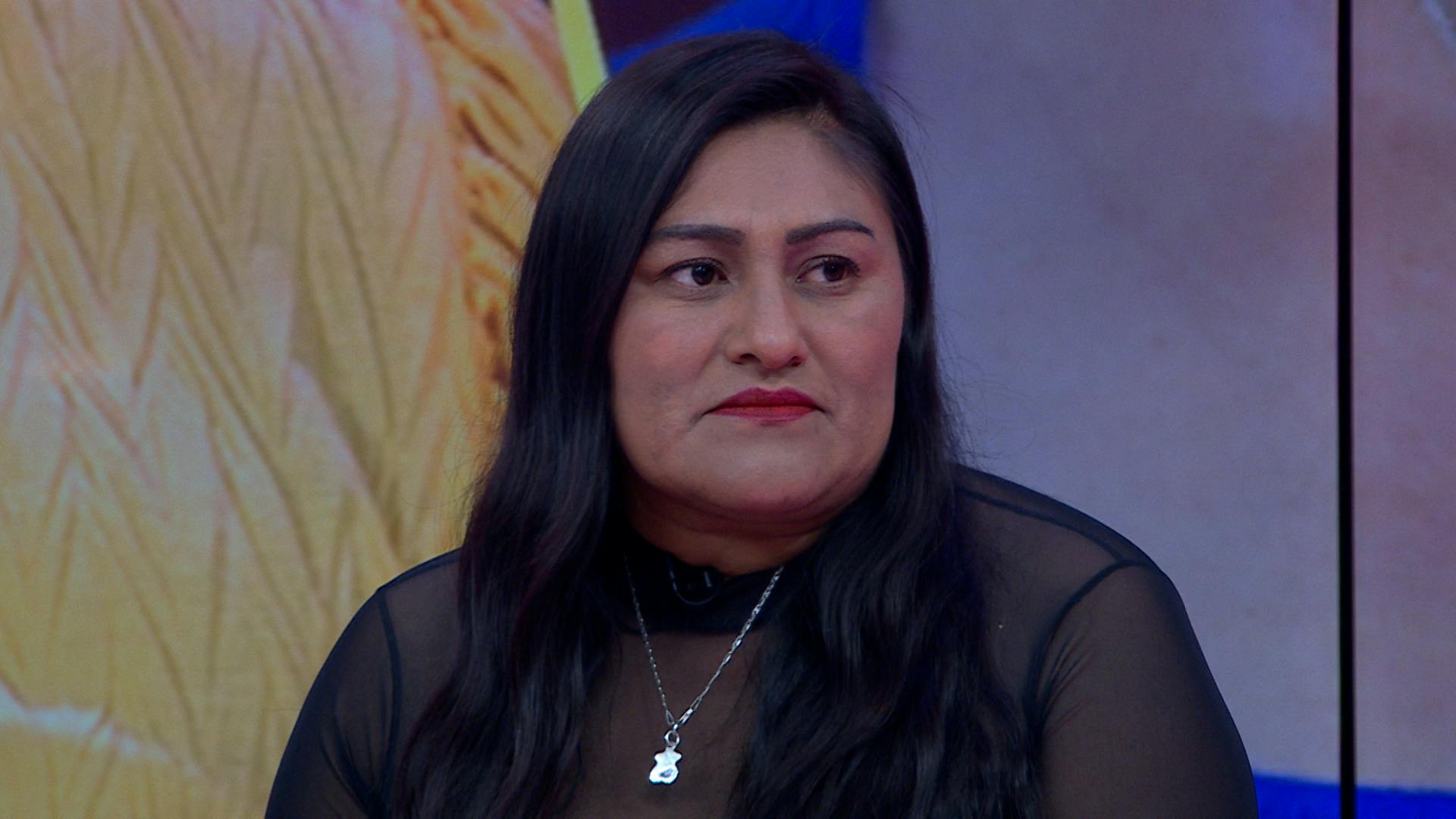 Elizabeth es amante de Mauricio. Ellos dos tienen un hijo juntos