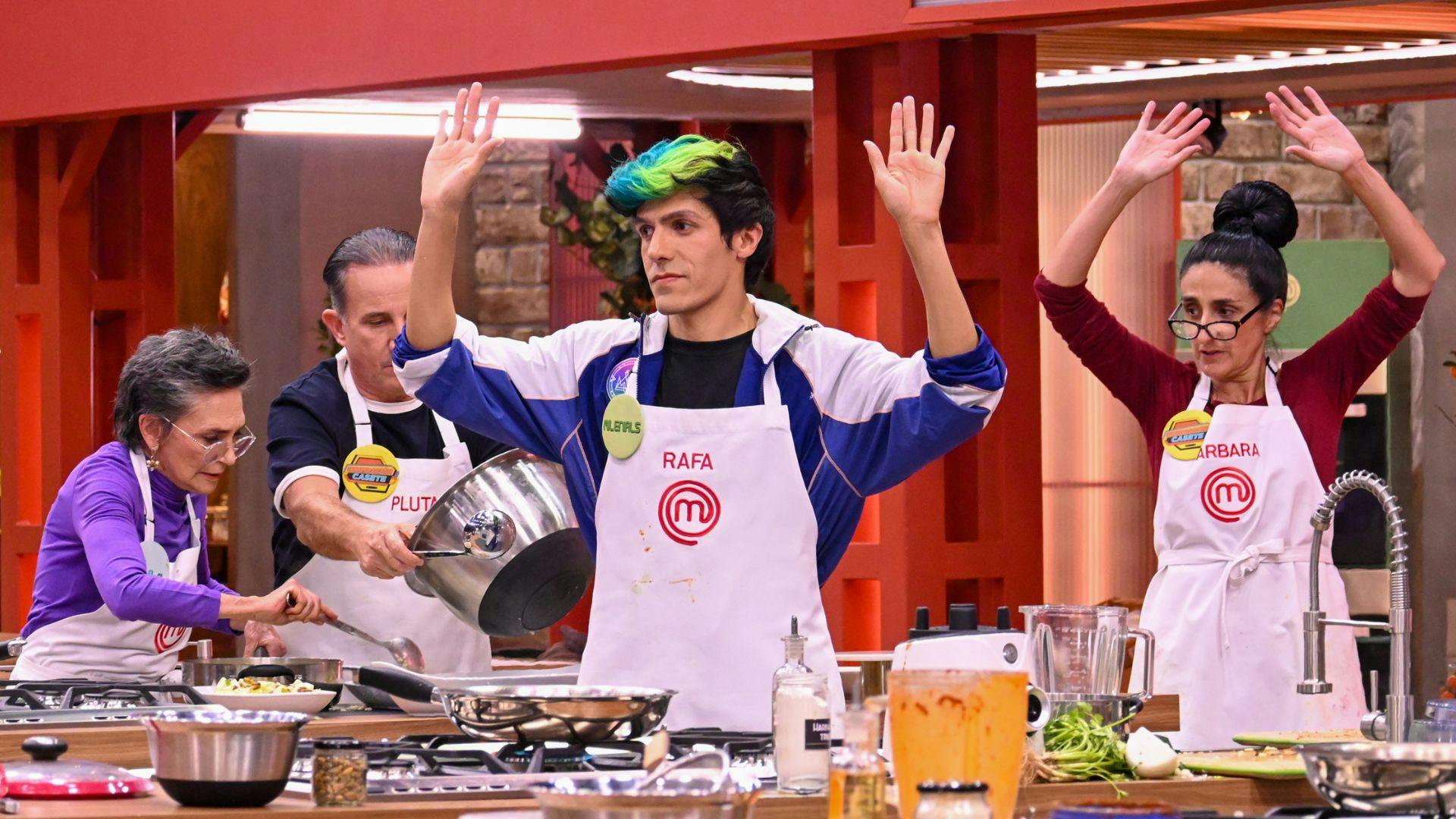 El equipo de Rafa Polinesio en serios problemas. ¡No terminaron de emplatar!