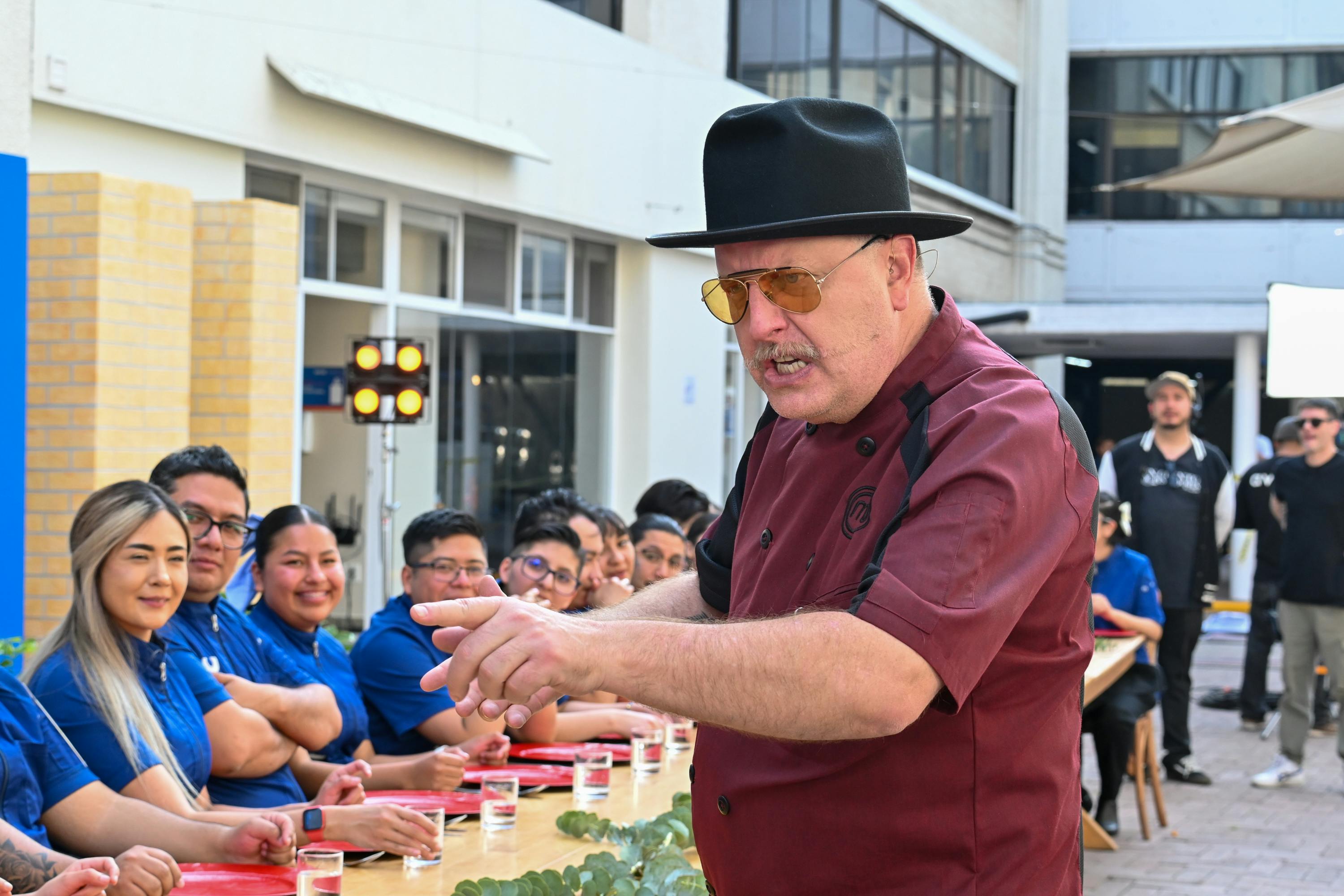 El chef Herrera encontró un cabello en el platillo del equipo Azul. ¿Habrá consecuencias?