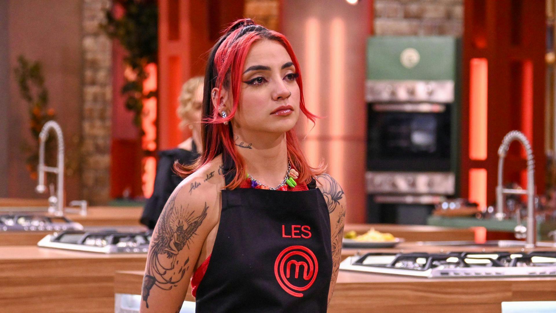 Leslie se destroza ante las malas críticas a su platillo en el Reto de Eliminación de MasterChef