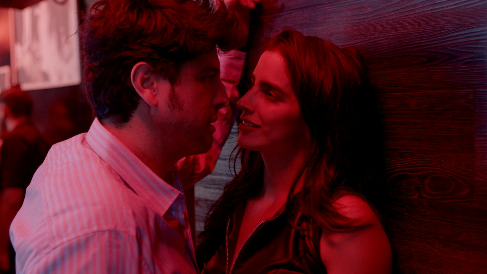 Rosario Tijeras | Capítulo 22 | Rosario utiliza sus atributos para enamorar a Emilio