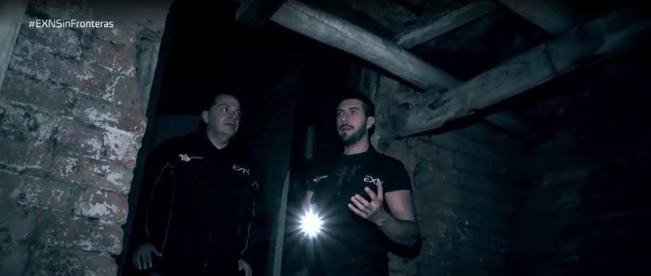 Extranormal | Los entes de una mujer y un niño que pueden estar fusionados , rondan los pasillos de una hacienda en Colima.