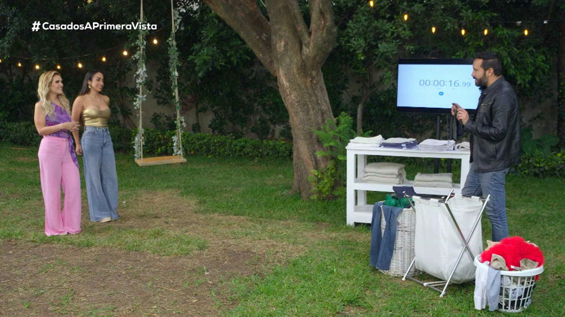 ¿Qué tan fisgones son los esposos en Casados a Primera Vista?