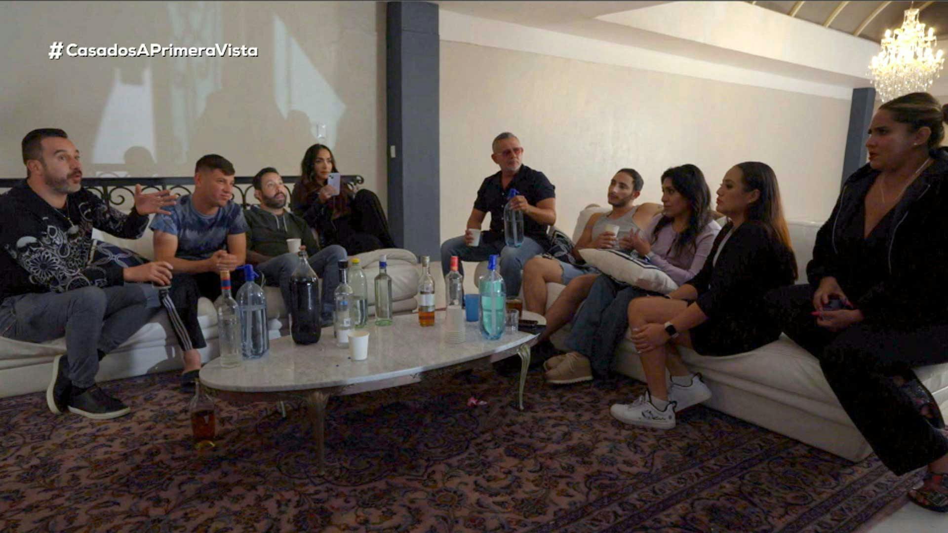 Gerardo organiza fiesta en su habitación en Casados a Primera Vista