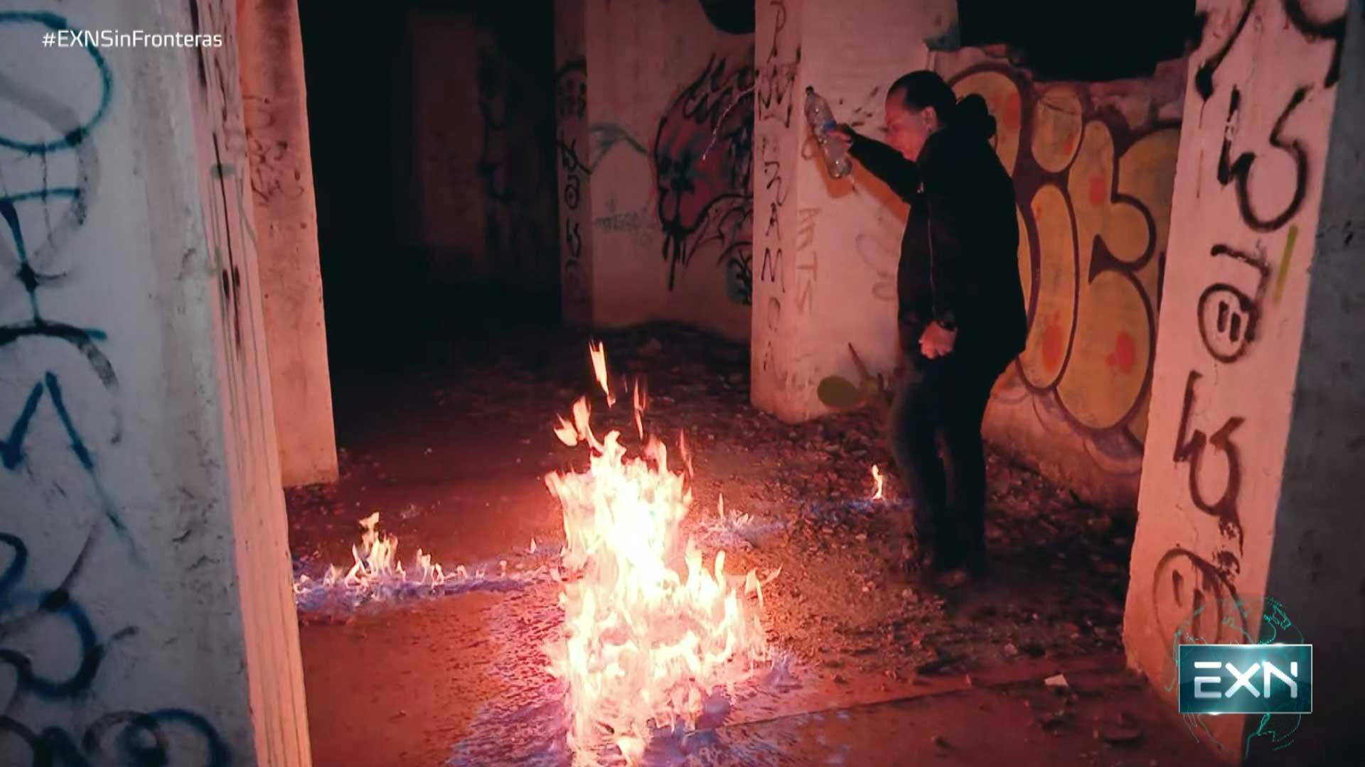 Octavio Elizondo realizó un remolino de fuego para limpiar un aterrador lugar en donde se escuchan mujeres llorando. | Extranormal