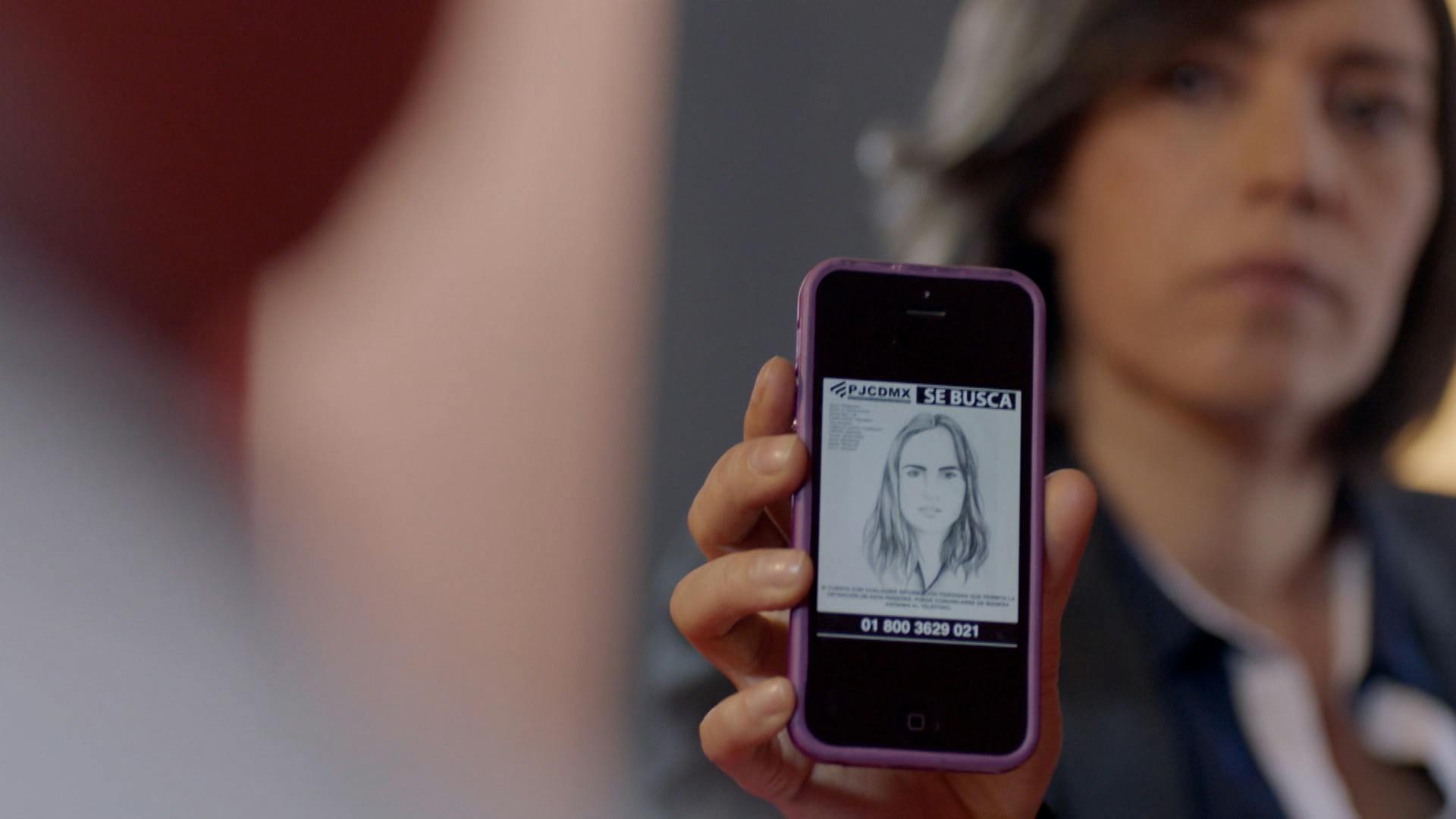 Rosario Tijeras | Capítulo 39 | ¡La policía le sigue los pasos a Rosario!