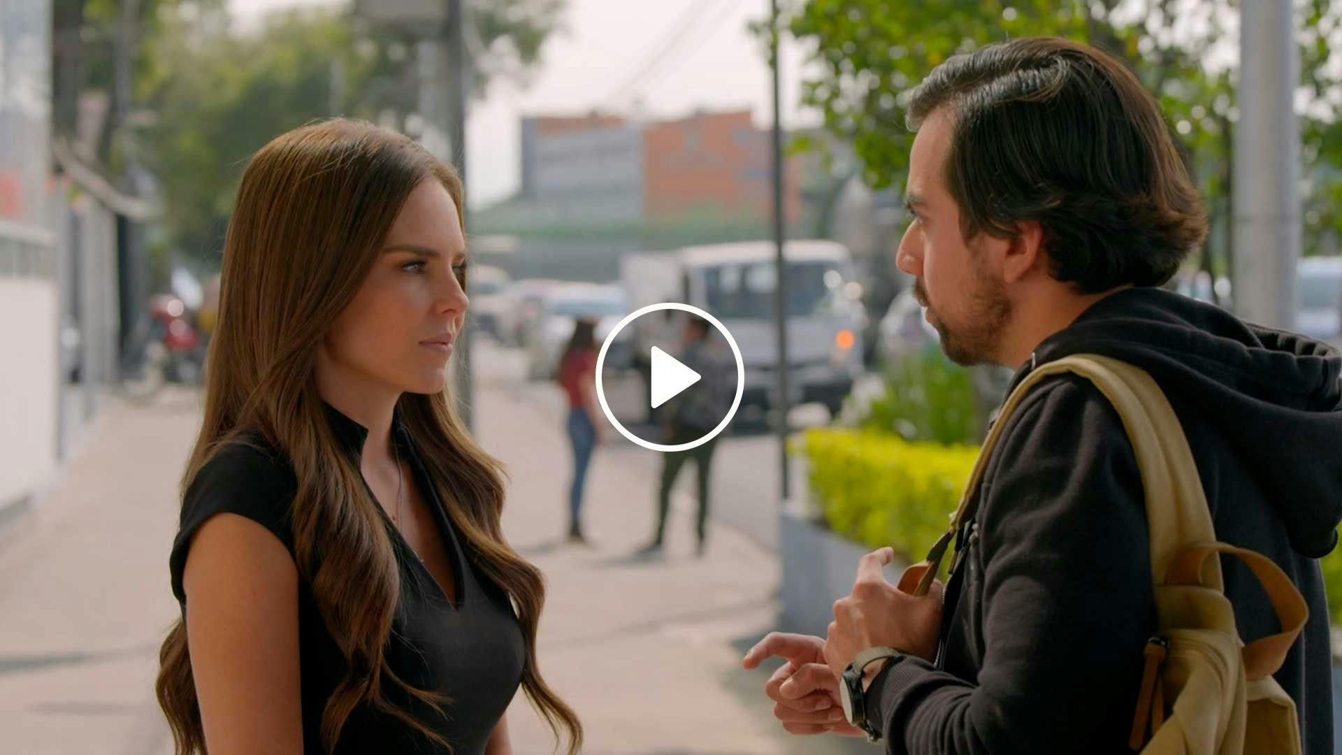 Un Día Para Vivir | Sonríe te están grabando.