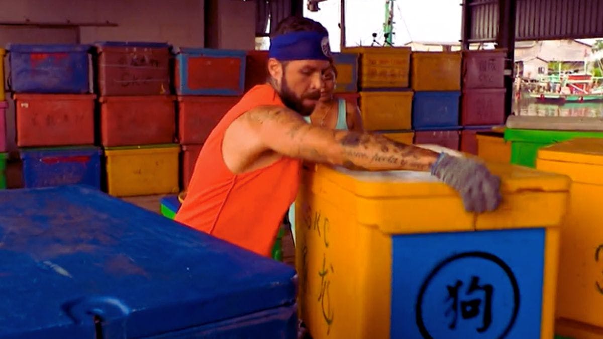 ¡Abandonados, robaron tres Amuletos del Dragón!