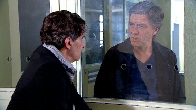 Vivir a Destiempo | Capítulo 40 | Rogelio le suplica ayuda a Martín