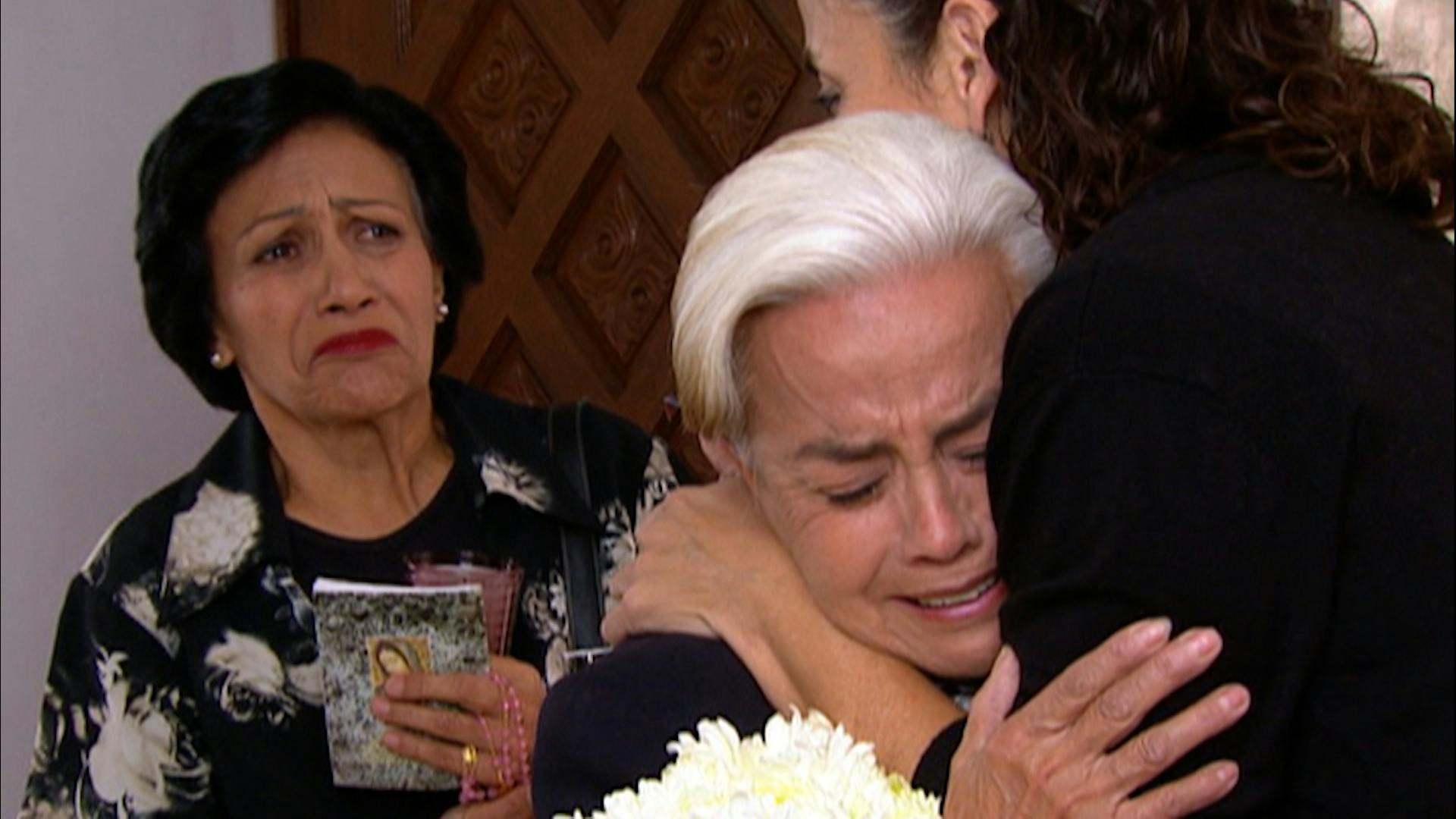 A Cada Quien Su Santo | Las flores de Dorotea