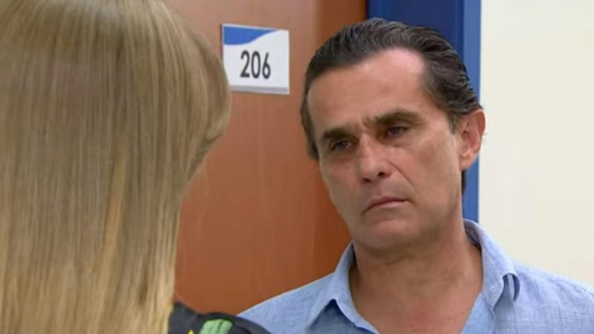 Vivir a Destiempo | Capítulo 66 | Paula y Rogelio preocupados