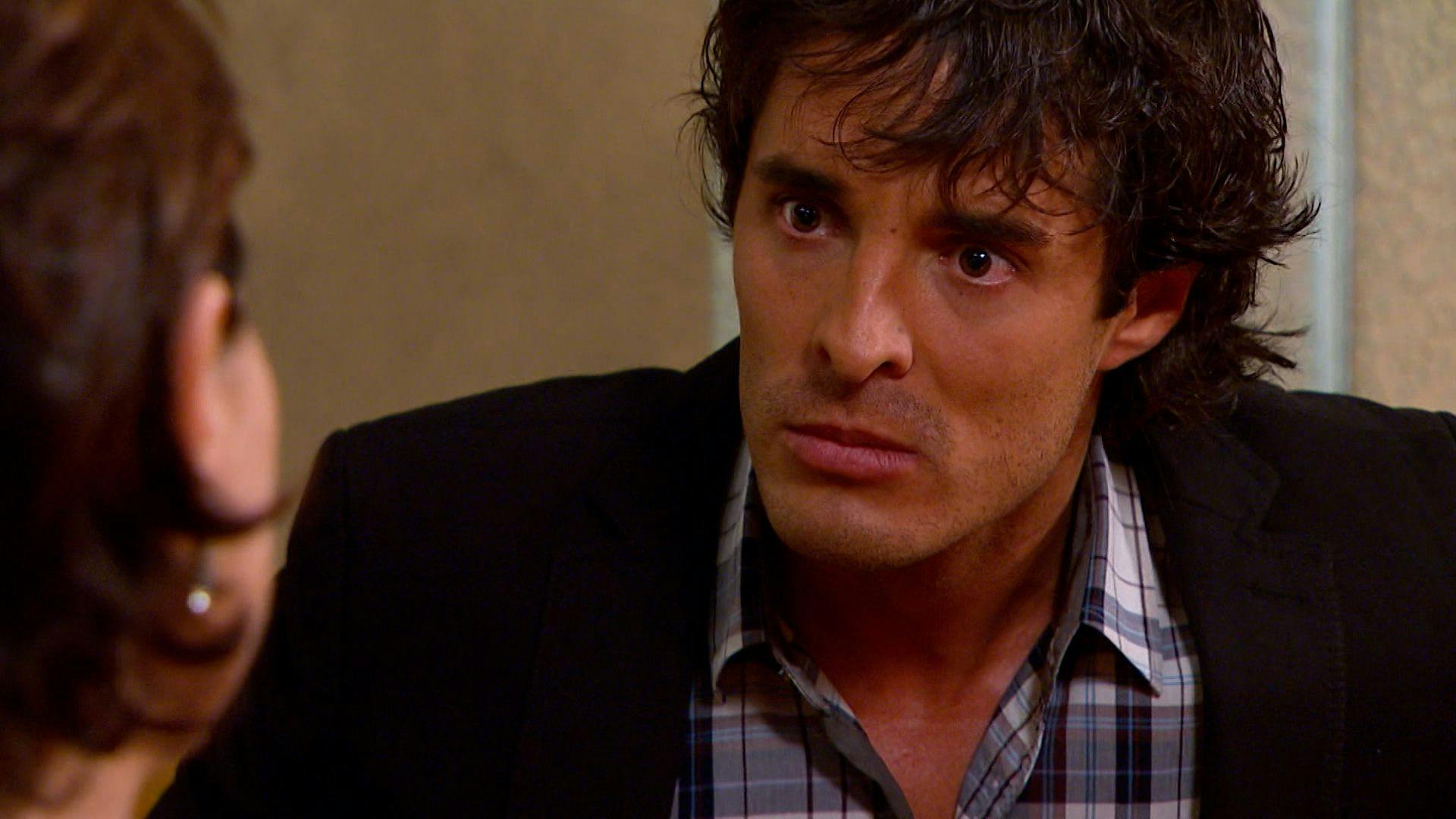 Huérfanas | Capítulo 120 | Rodrigo le reclama a su madre