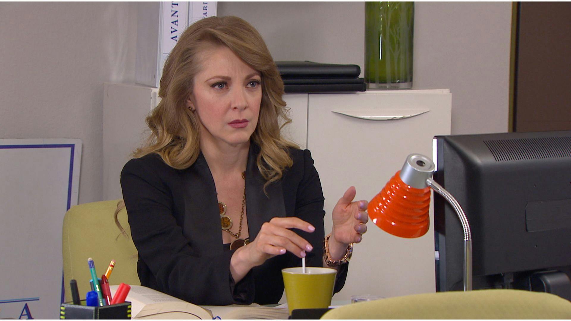 Vivir a Destiempo | Capítulo 132 | Paula no quiere hablar con Alejandro