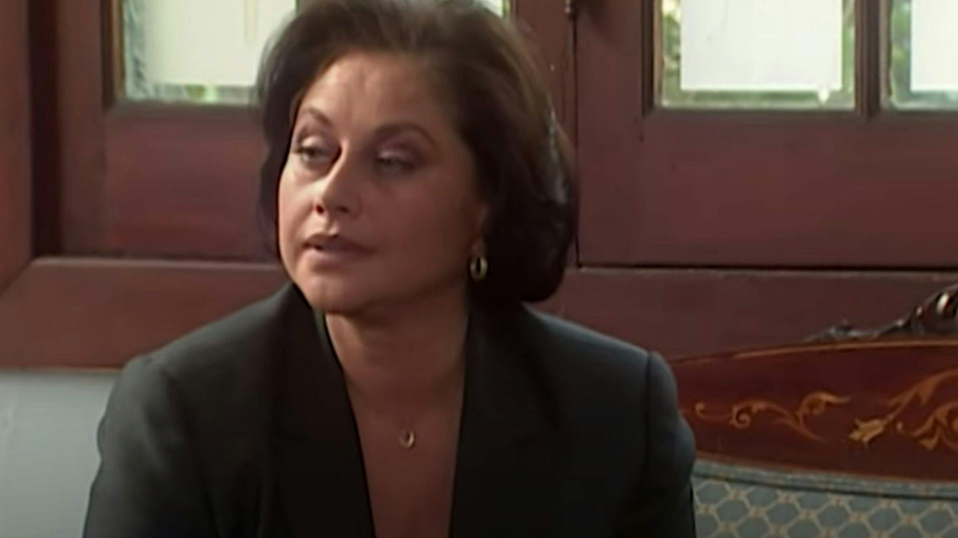 Todo Por Amor | Capítulo 201 | Carmen triste por cierre de Casa Azul