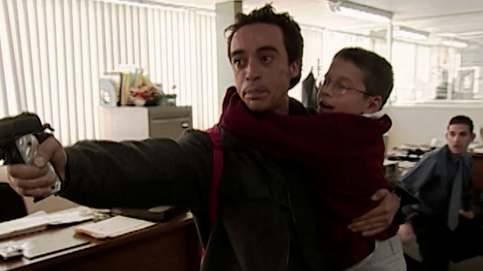 Todo Por Amor | Capítulo 202 | Camilo comete un asalto