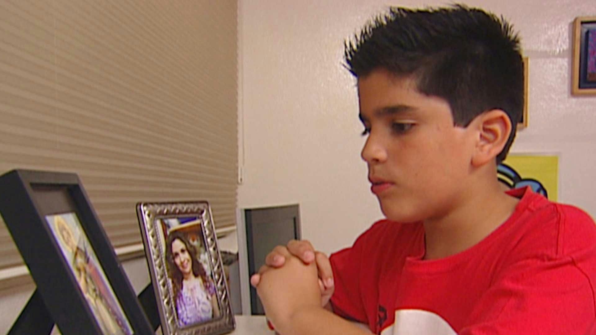 A Cada Quien Su Santo | Por favor quiéreme