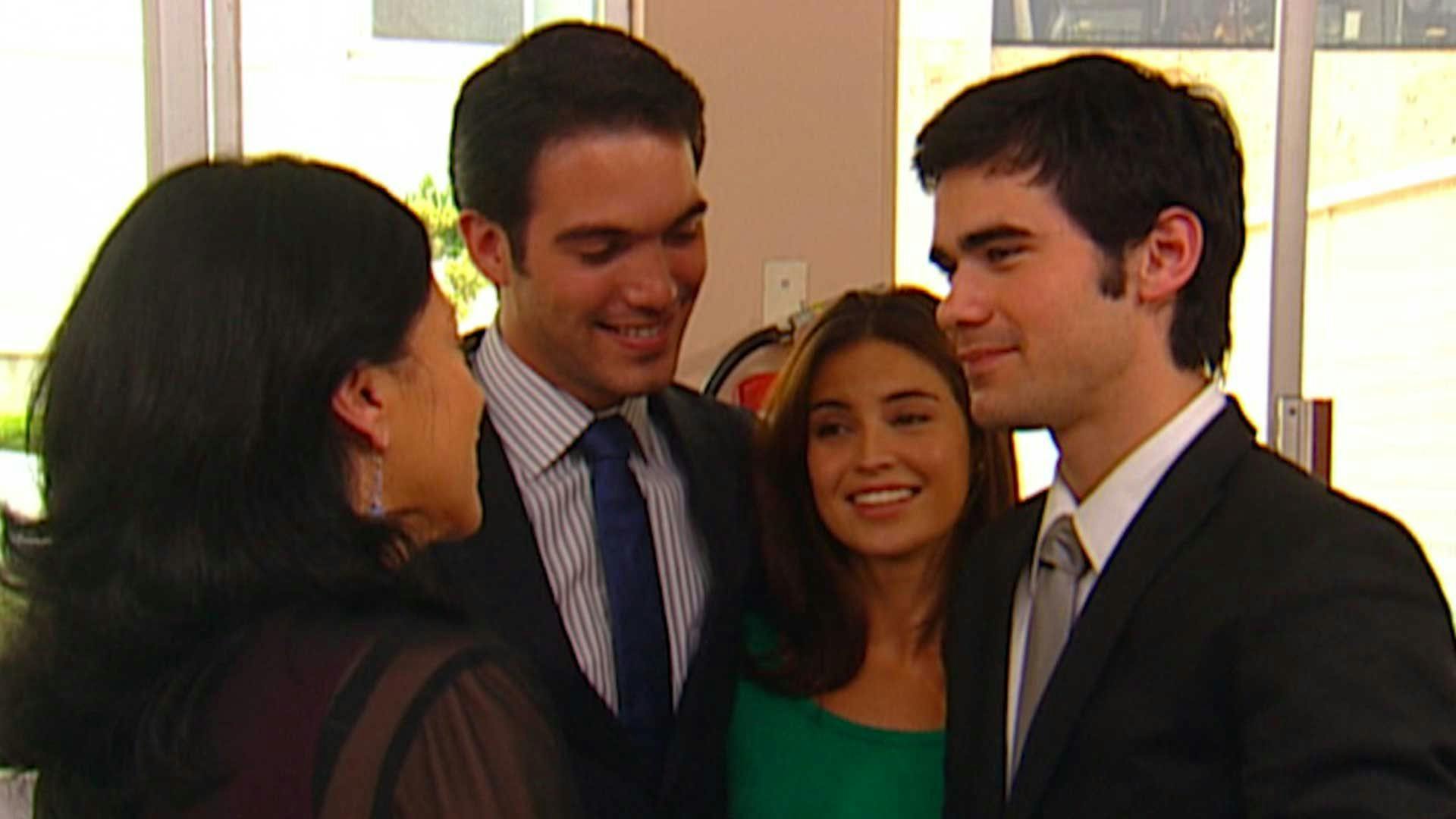 A Cada Quien Su Santo | Con paso firme