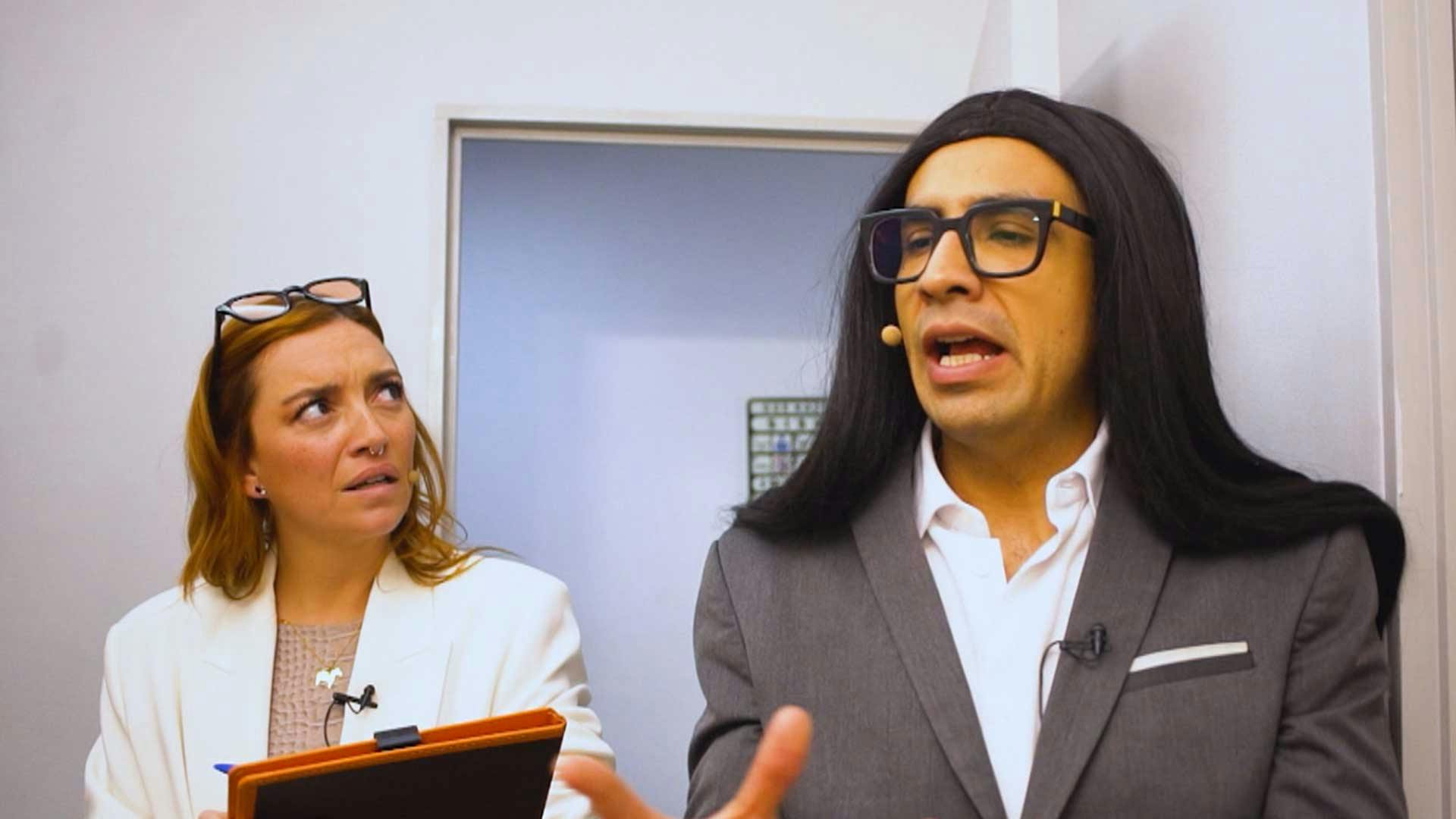 Programa 17 de agosto 2025 | ¡Regina Blandón mostró qué tanto conoce a los 'mirreyes' y 'godínez' e hizo gala de sus talentos musicales en La Resolana!