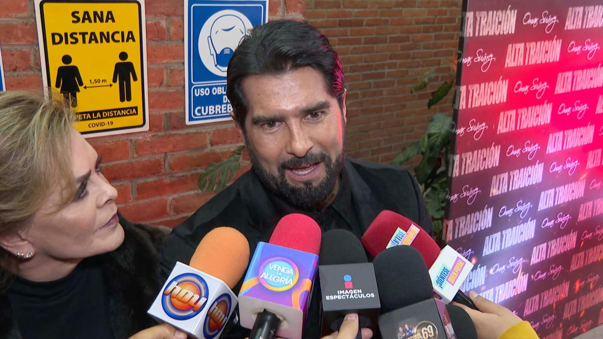 Arturo Carmona asegura que aún hay mucho por contar sobre él y Alicia Villarreal