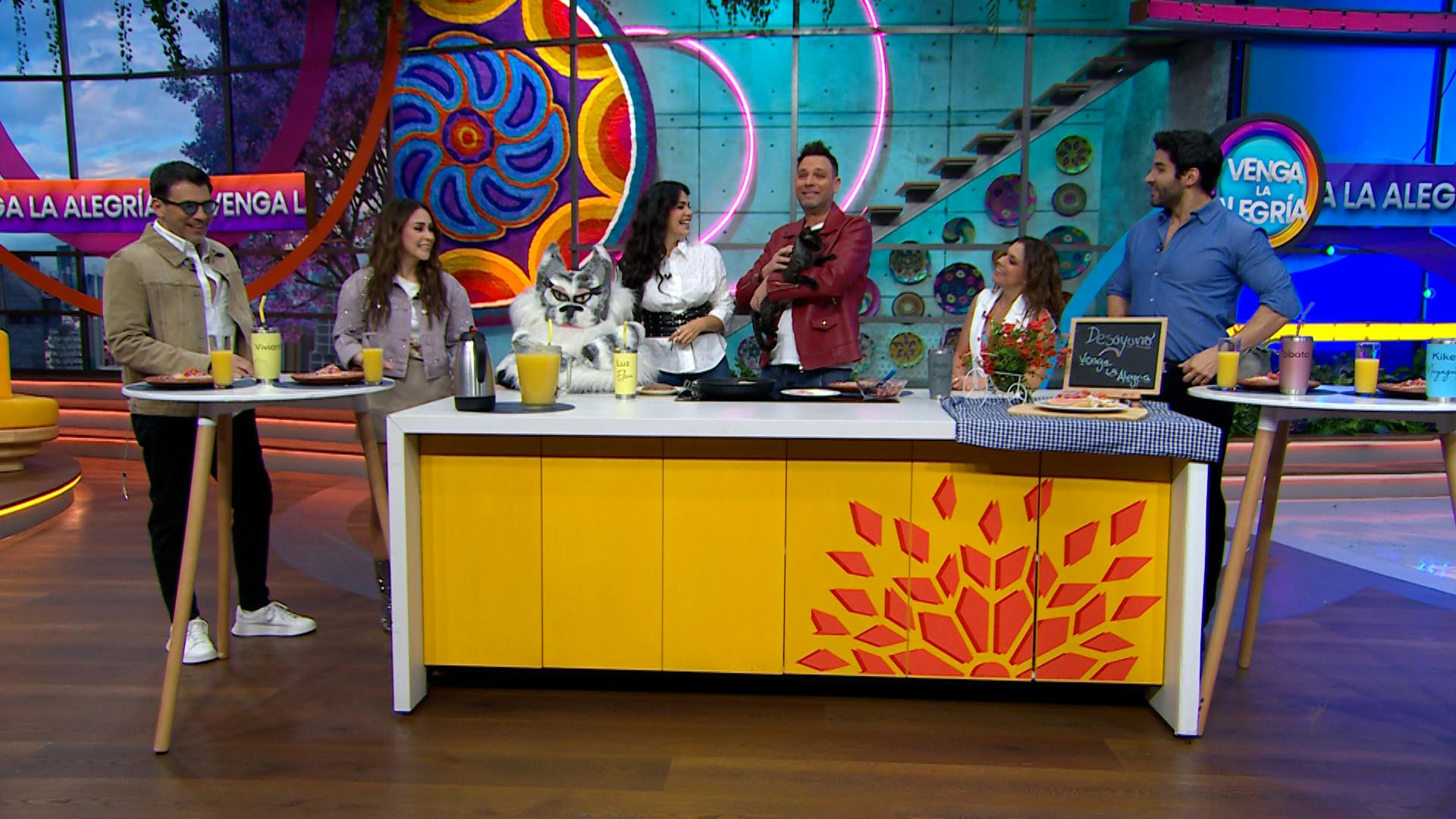 Venga La Alegría | Programa 8 de agosto Parte 1 | Itatí Cantoral revela que su hija pudo ser víctima de abuso, las pistas del romance de Shakira y Chris Martin, la receta, la pasarela y los mejores juegos