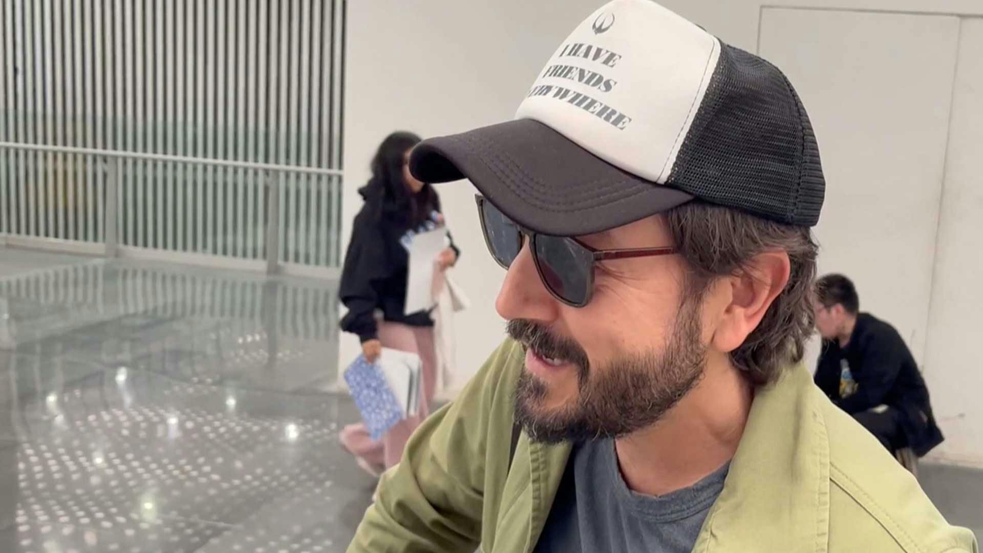 ¿No es un robo? Diego Luna rompe el silencio al no salir nominado para los Emmy 2025