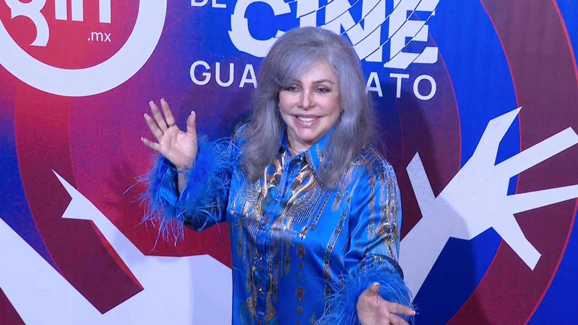 ¿Boda en camino? Así reaccionó Verónica Castro al cuestionarle por su hijo Cristian