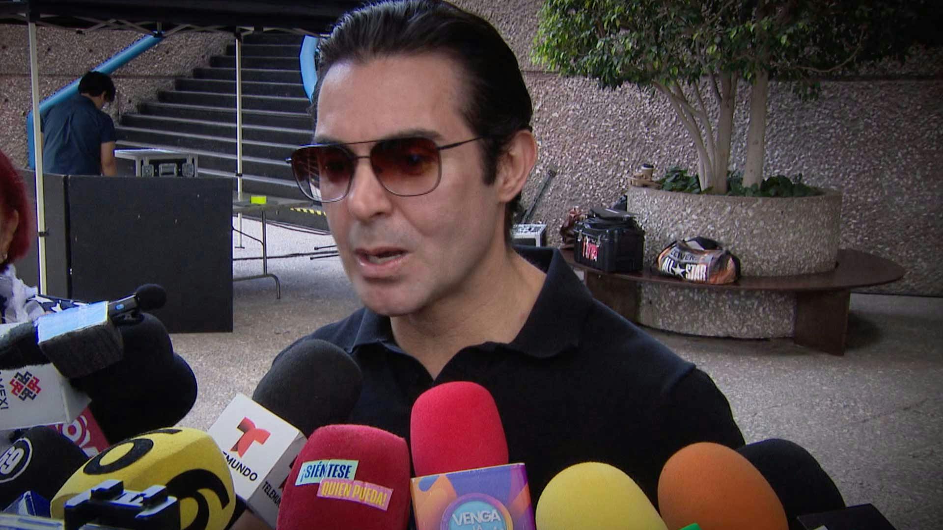 ¿Baja taquilla? Ernesto D'Alessio alzó la voz por Lupita D'Alessio y la supuesta baja venta de boletos para su concierto