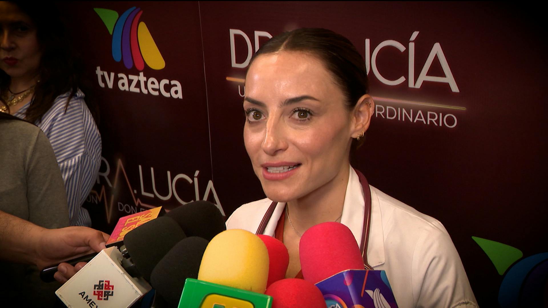 ¡No sólo a Zuria! Marimar Vega asegura que su padre, Gonzalo Vega, se le ha manifestado