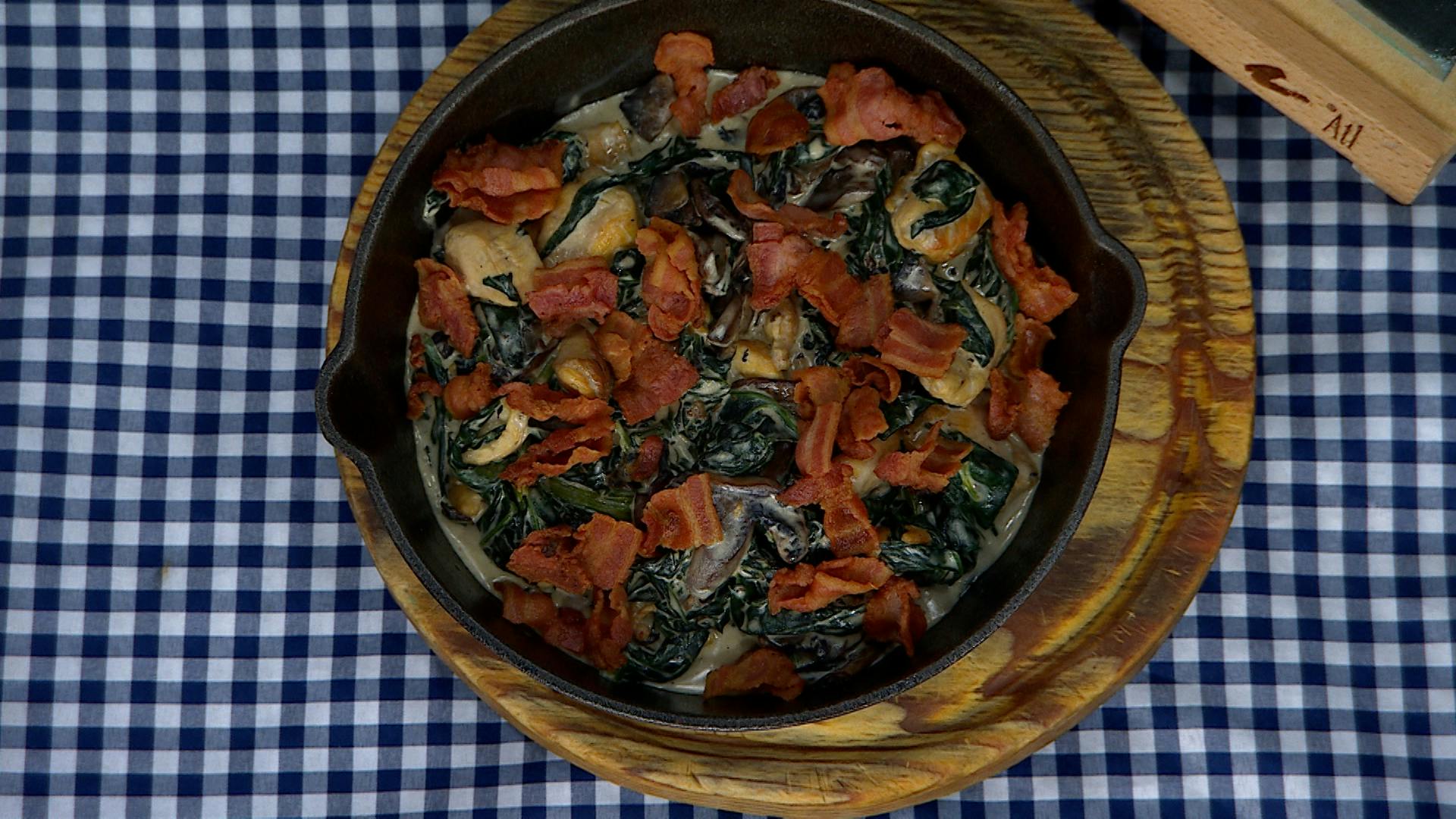 ¡Aprende a cocinar pollo con champiñones! Rahmar nos da los ingredientes y la receta paso a paso