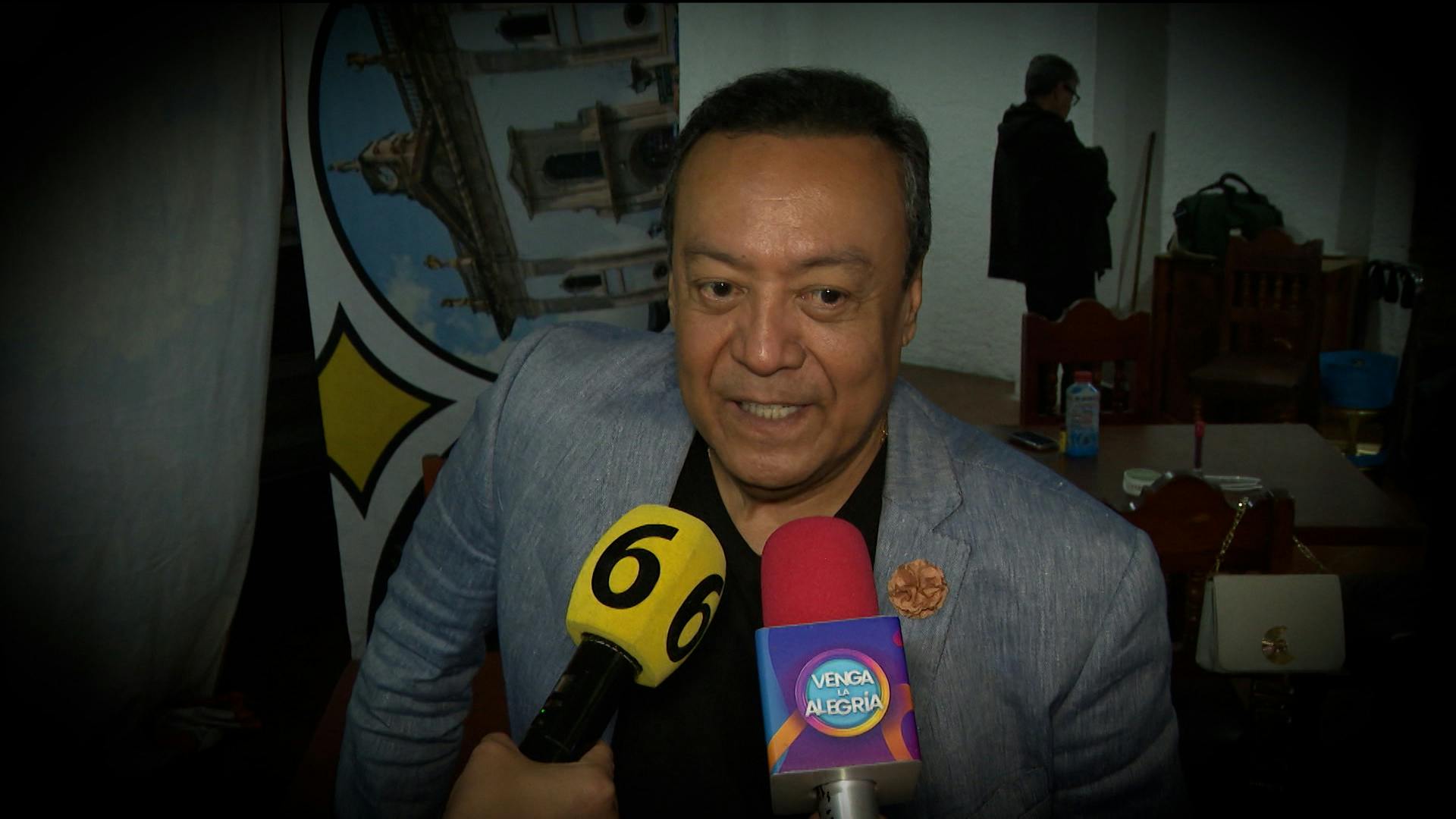 "¡No puedes llevarte con tu verdugo!", Carlos Cuevas rompe el silencio y se defiende de su hermana Aída