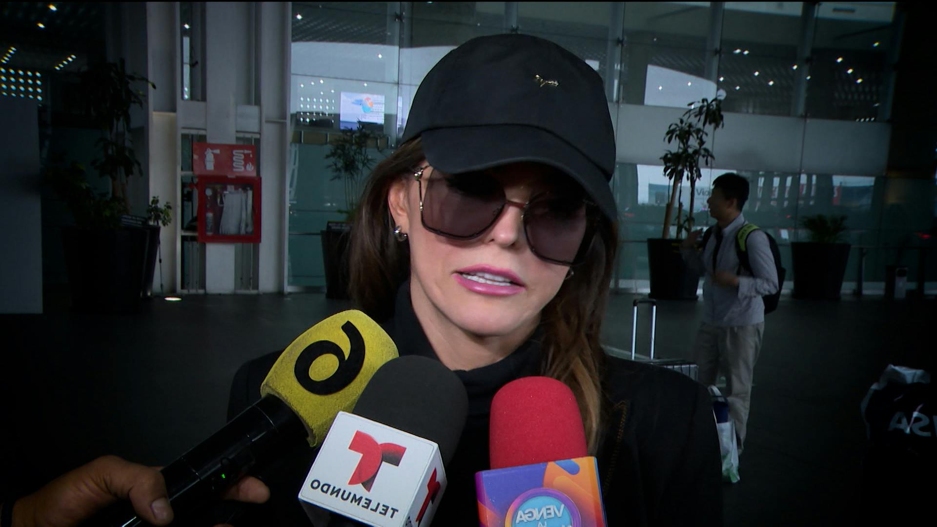 "Todo en la vida cae por su propio peso", Ana Bárbara reaccionó a la violencia que habría ejercido José Manuel Figueroa con algunas parejas