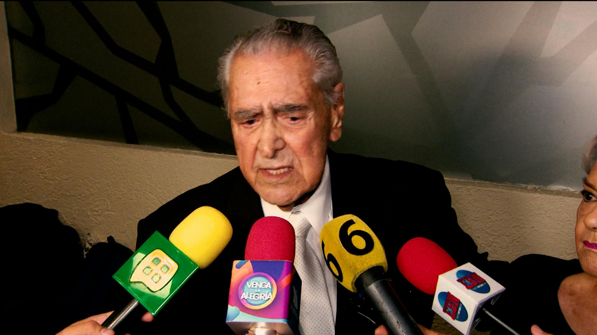 "Se va a portar bien, va a salir pronto", Eric del Castillo se pronunció sobre Julio César Chávez Jr. y envió un mensaje a la familia de boxeador