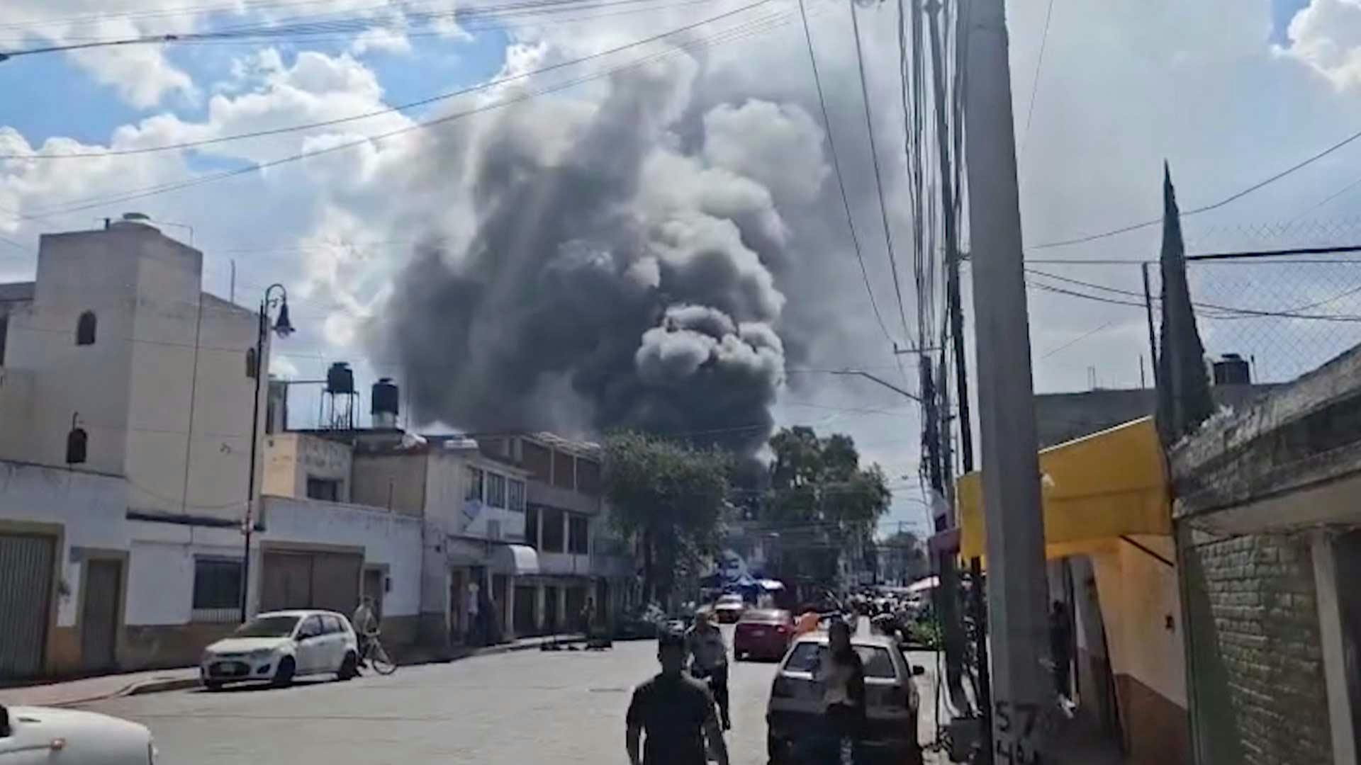 Bomberos controlan incendio en Iztacalco: El Diablo Becerril comparte detalles