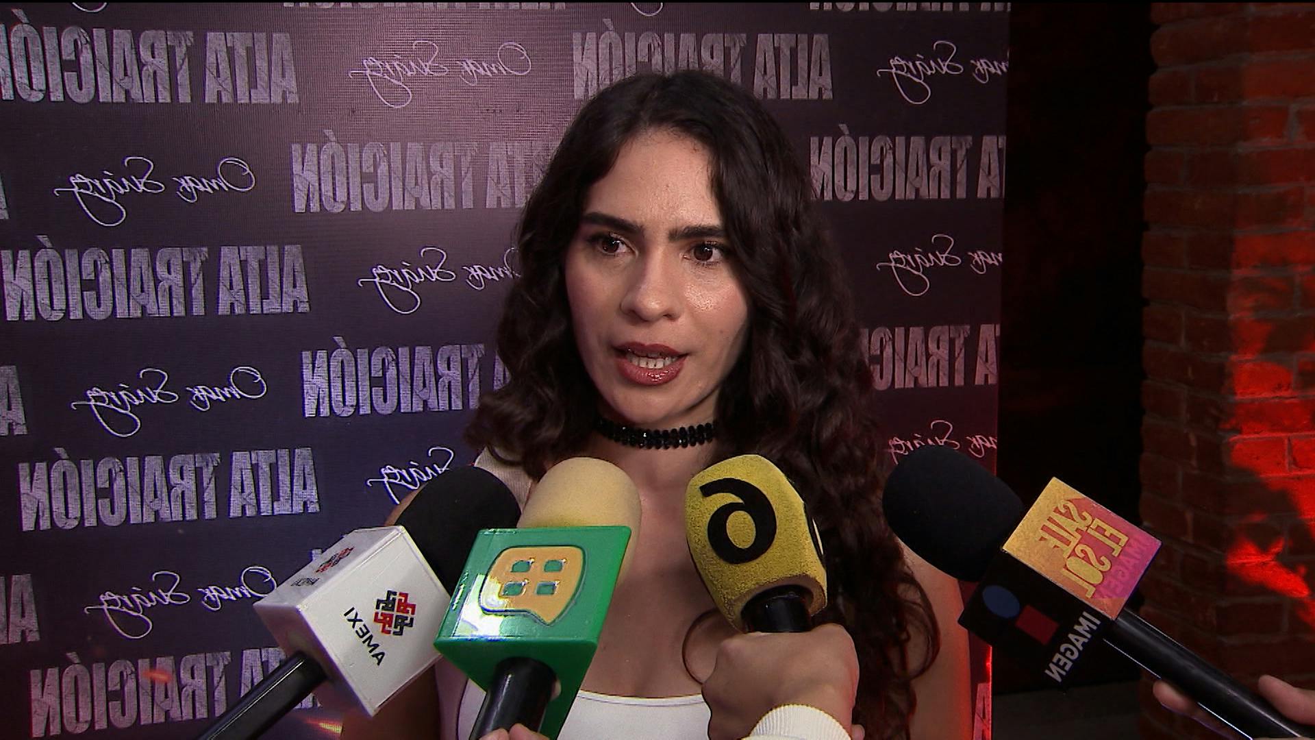 ¿María Emilia, novia de Arturo Carmona es fan de Alicia Villareal?