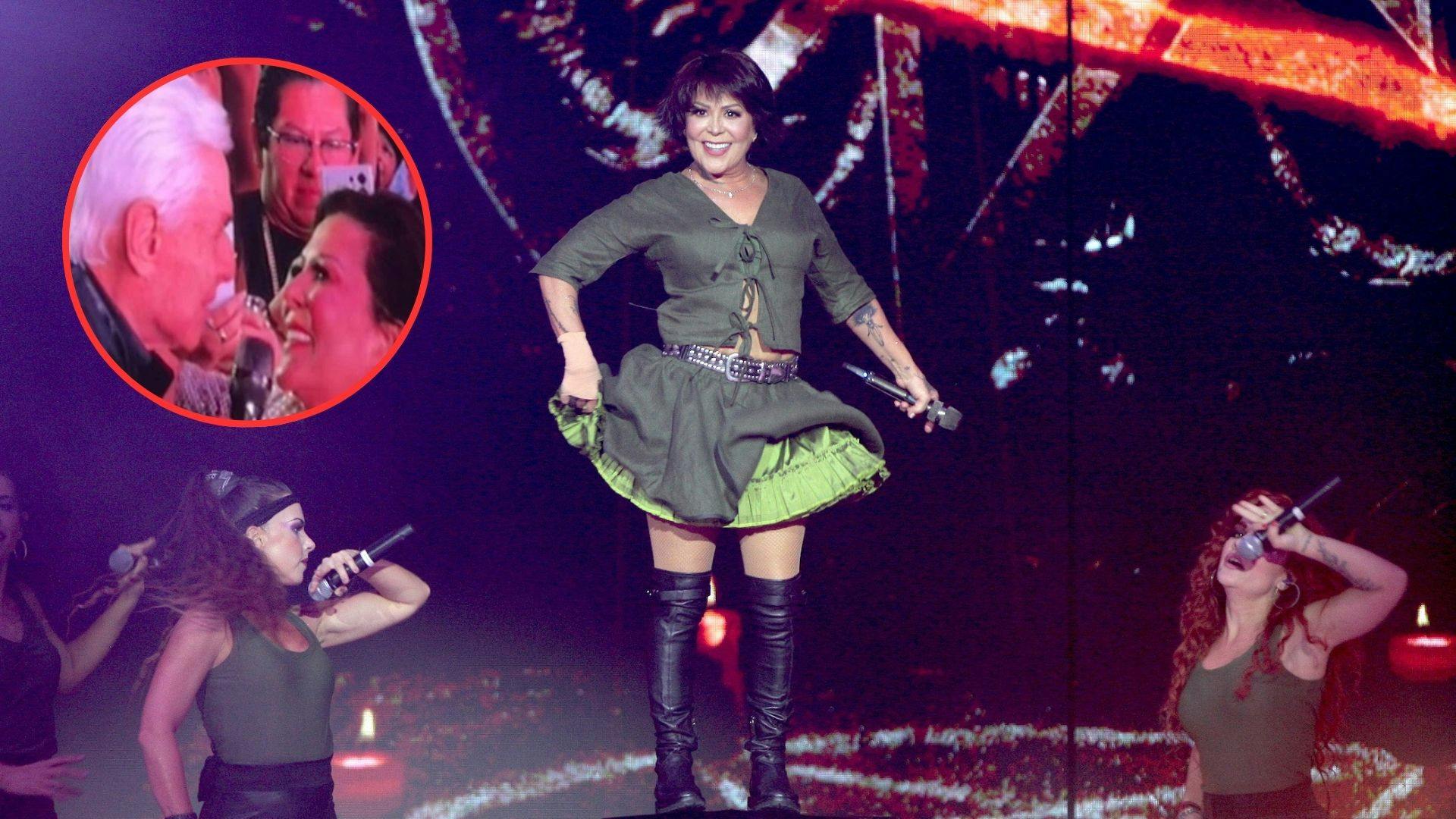 Alejandra Guzmán dio un beso en la boca a su papá en su concierto y así fue la reacción del público