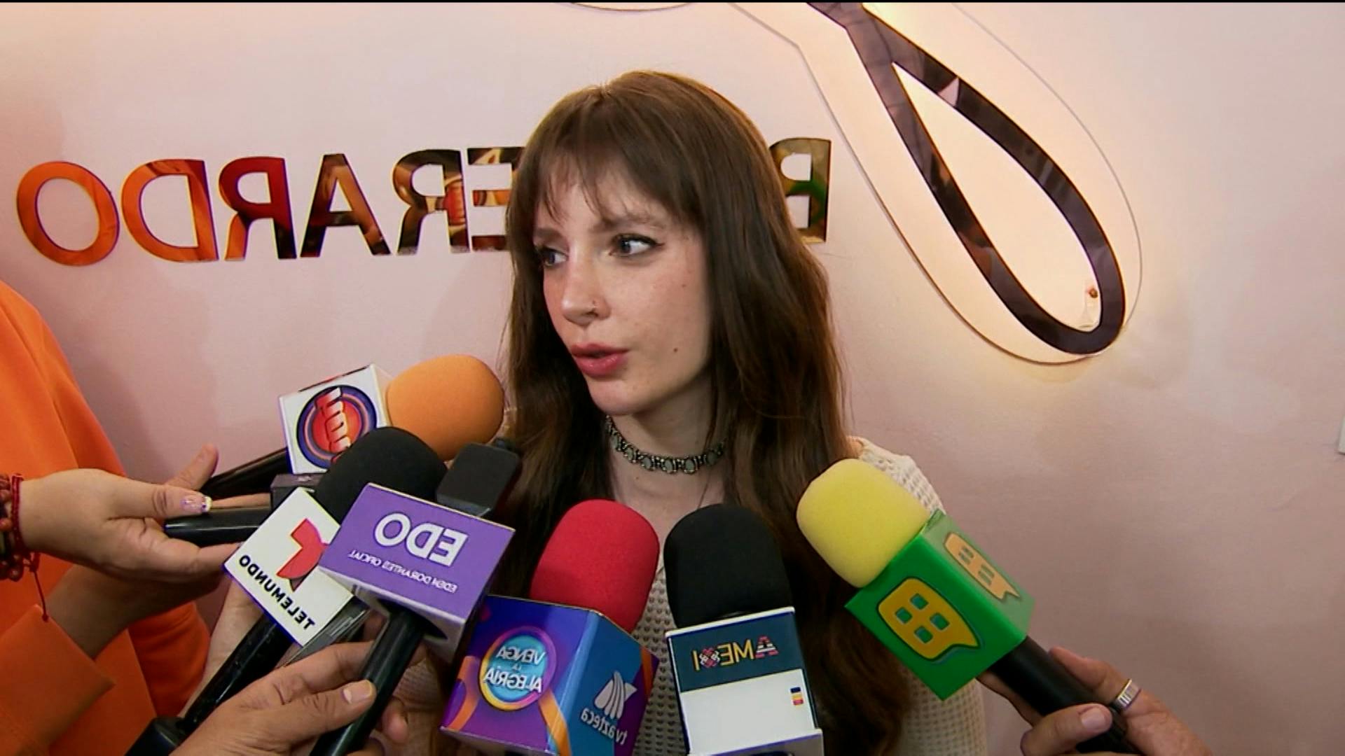 Imelda Tuñón hace su debut en una nueva puesta en escena y le llueven las críticas en Internet