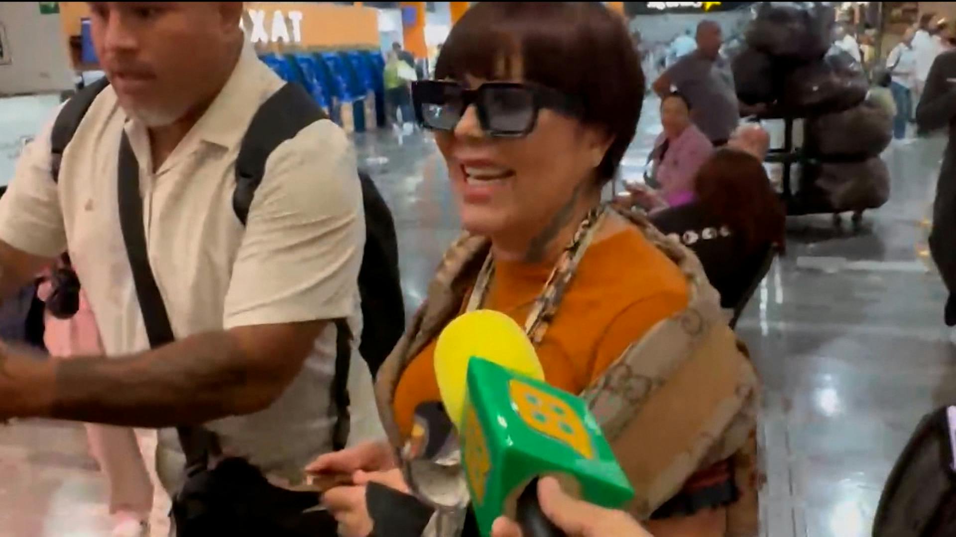 ¿Alejandra Guzmán ESCAPA de las cámaras de Ventaneando? Así fue captada la cantante