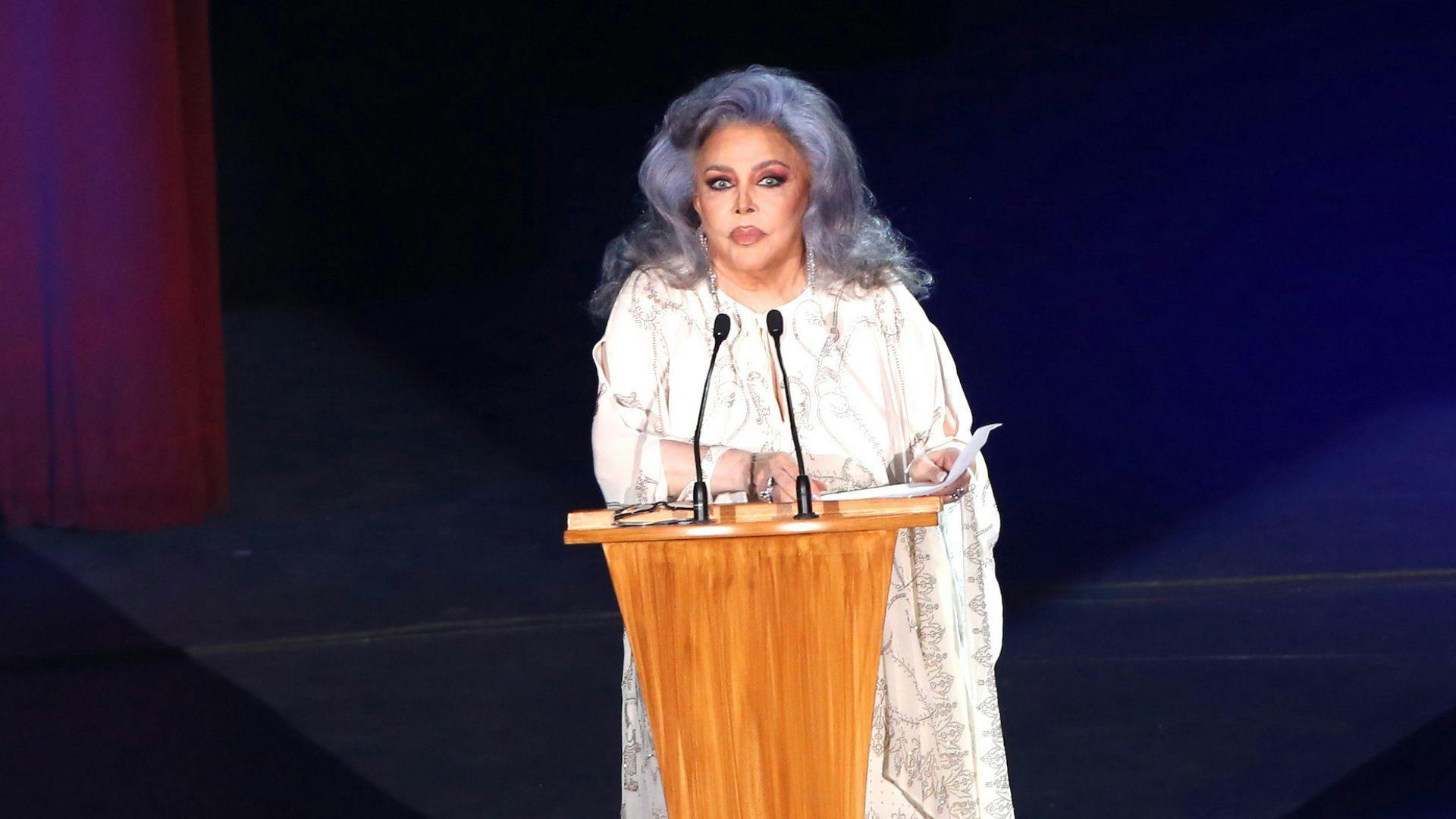 Exclusiva: Verónica Castro revela que no ha llegado una buena propuesta monetaria para realizar su bioserie