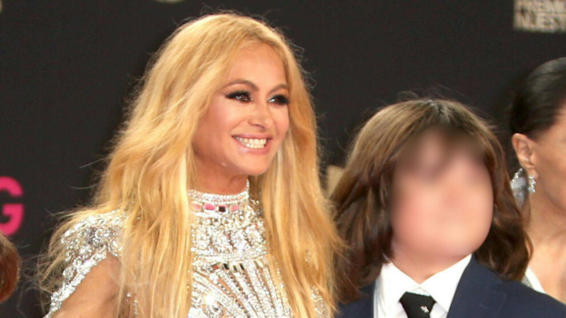 Paulina Rubio mandó a su hijo de 14 años solo de Miami a España viviendo momentos de terror