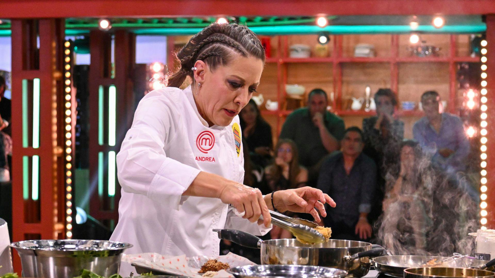 Andrea Noli sufre un incidente al empezar la gran final de MasterChef Celebrity Generaciones