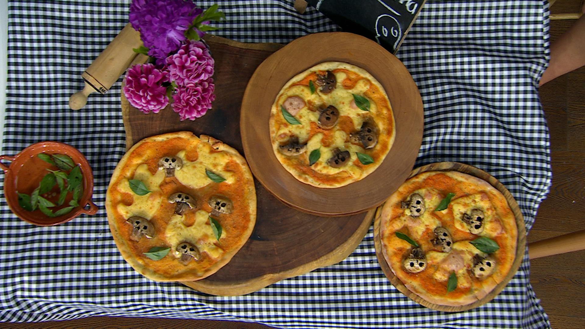¿Platillos de Halloween? ¡Aprende a preparar pizzas fantasma! Ingredientes y receta paso a paso