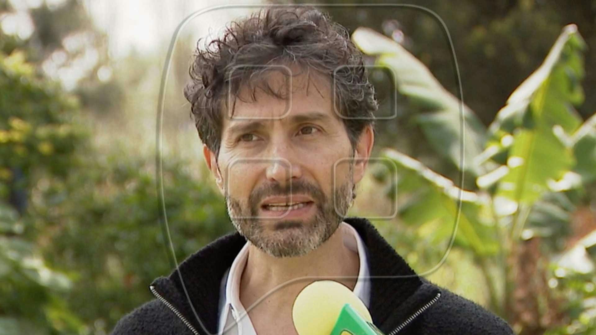 Benny Ibarra visita Xochimilco para hacer trabajos de reforestación