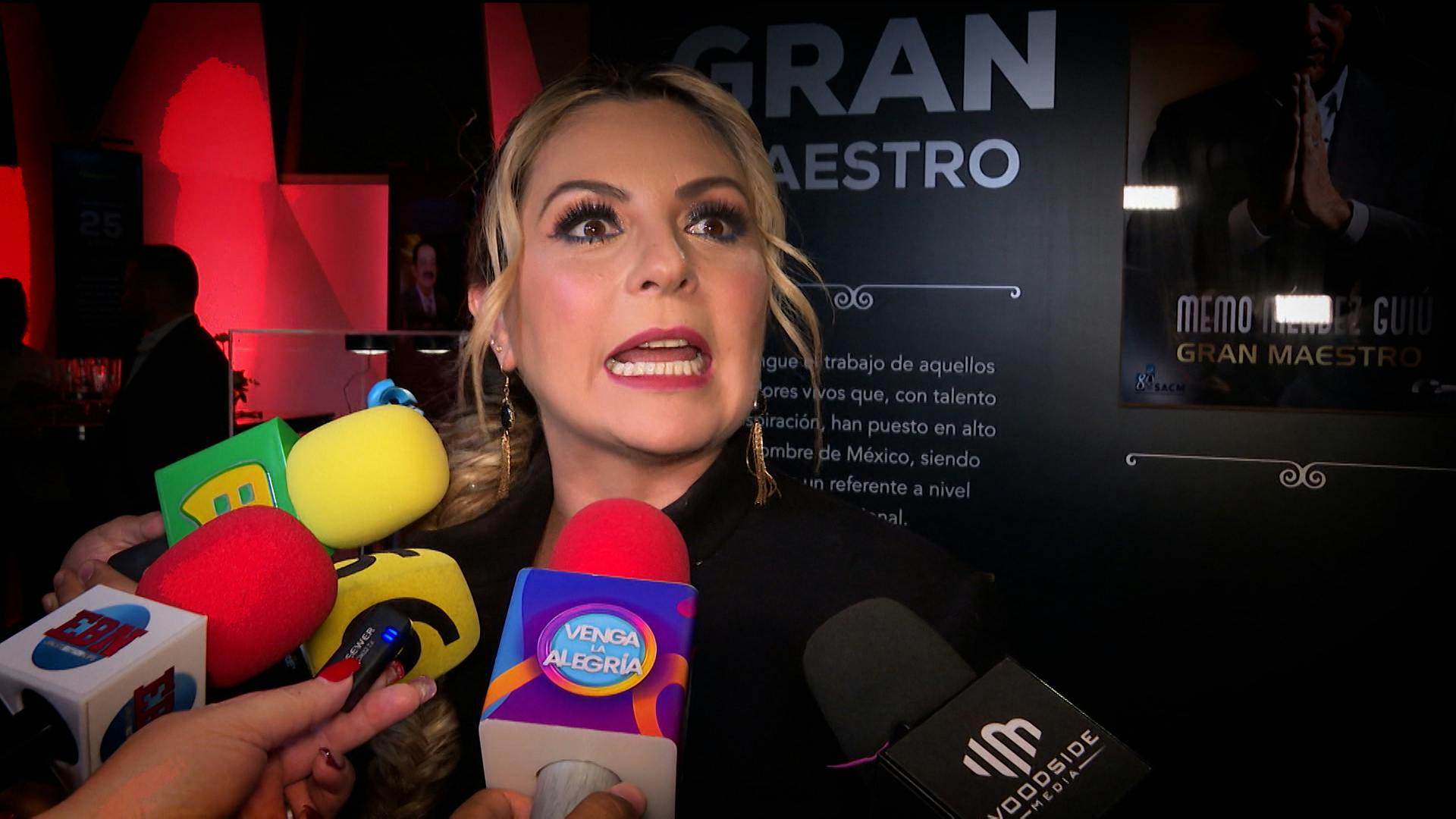 ¡La dejaron 'vestida y alborotada'! Mariana Ochoa habría sido 'plantada' por Ari Borovoy