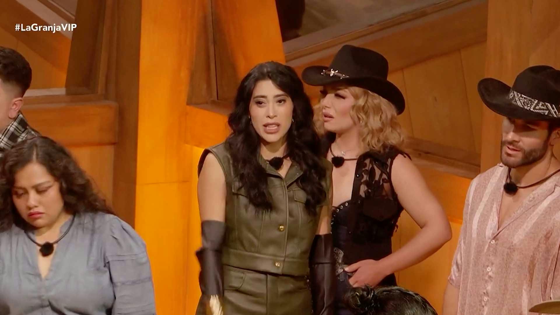 La Granja VIP | Kim Shantal y Sandra Itzel enfrentan a Eleazar